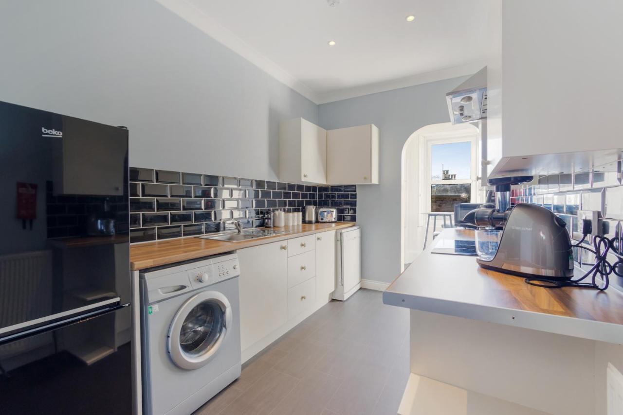 Beautiful 2 To 3 Bed With Stunning Views! Эр