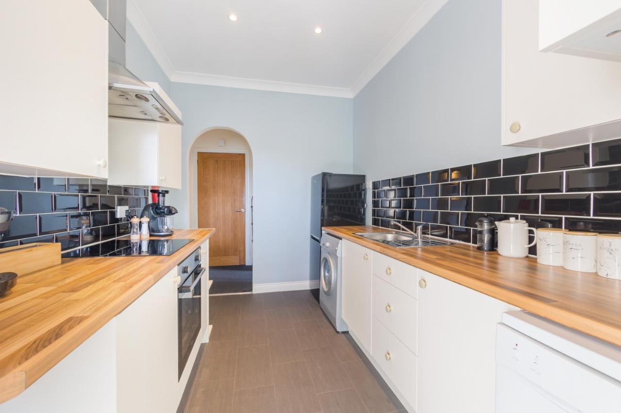 Beautiful 2 To 3 Bed With Stunning Views! Апартаменты Эр