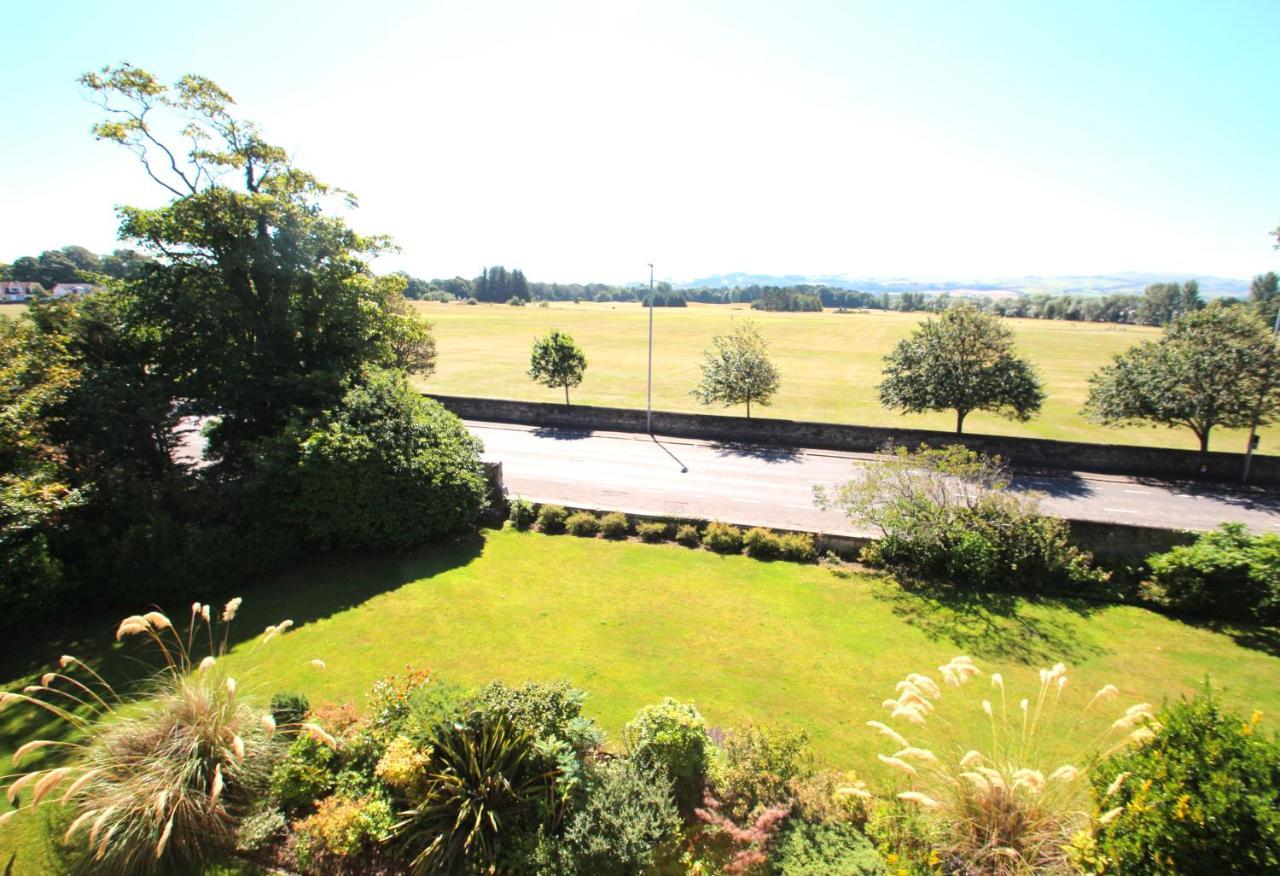 Апартаменты Beautiful 2 To 3 Bed With Stunning Views! Эр